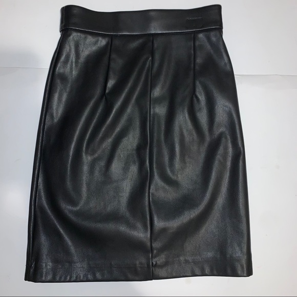 Dynamite black leather skirt - Picture 2 of 2